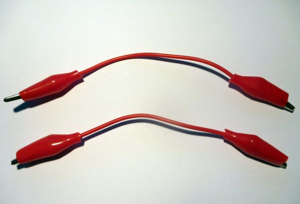 Ledning med krokodillenæb - 15 cm - Rød