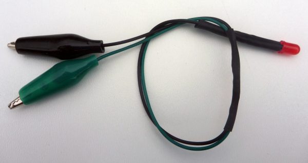 Rød lysdiode til micro:bit med krokodillenæb