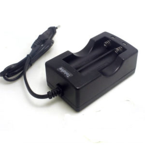 Oplader til to Li-Ion batterier - 18650