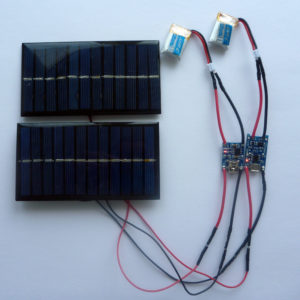 Materialer til opladning af to LiPo batterier med to solcellepaneler Model A-(Ekskl. to LiPo batterier (150 mAh).
