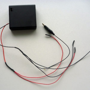Batteriboks med on/off til fire AA batterier - til PIR sensor