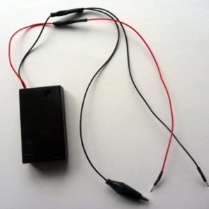 Batteriboks til tre AAA batterier til en servomotor